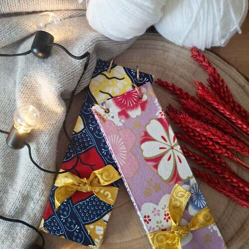 instagram-7 🌷🐈‍⬛ Une nouvelle catégorie de produits arrive Lundi prochain sur la boutique !! Les BLOCS NOTES ! 🤩

🌸 Je vous propose 2 thématiques pour commencer : les blocs notes Afrique et Asie.
8 modèles de chaque thème seront disponible.

🪷Couverture en tissu. Ruban jacquard doré. Anneaux métallique.
Taille 21 × 7 cm
Intérieur papier 100g  ligné et imprimé. 
60 pages recto-verso.
Prix : 14 Euros. 
Recharge de papier de 60 pages : 4 Euros. 

💮Produit artisanal fait main il est rechargeable ! 
Des recharges de papiers seront vendu à part pour vous permettre de garder votre bloc note plus longtemps !